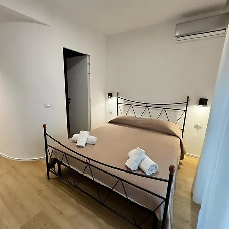 Lungomare Vazzana Гостевой дом 4*