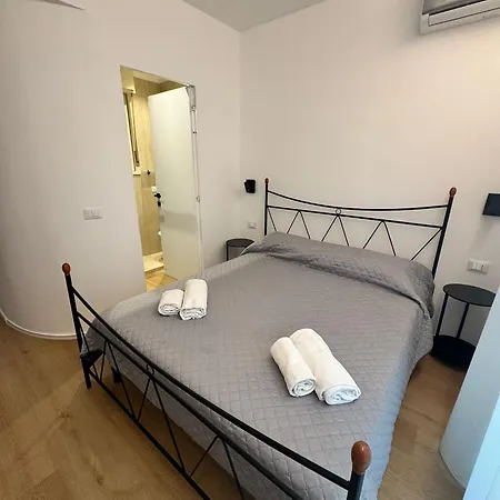 Lungomare Vazzana Гостевой дом Чефалу