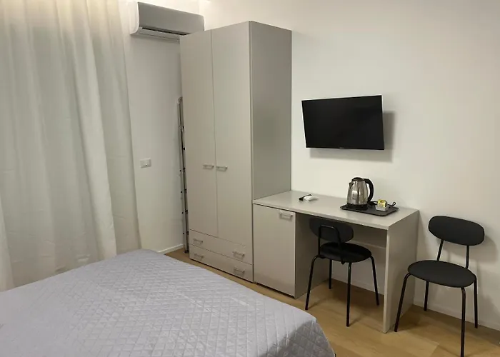 Гостевой дом Lungomare Vazzana 4*