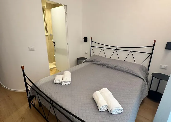 Lungomare Vazzana Гостевой дом Чефалу